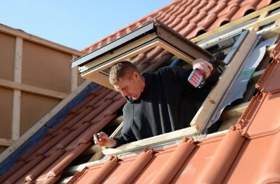 Pose de fenêtres de toit Velux à Gabre